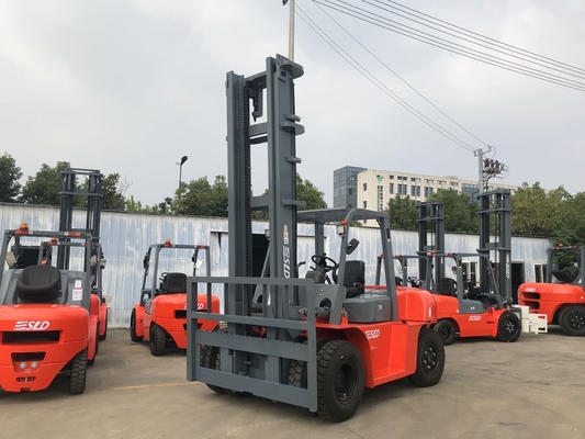 7 Forklift diesel τόνου φορτηγό με το ύψος 6m ανύψωσης ιστών 2 σταδίων