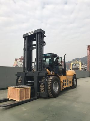 Μηχανικός πολυ κατευθυντικός Forklift ανελκυστήρων 28 τόνου βαρύς ανυψωτής