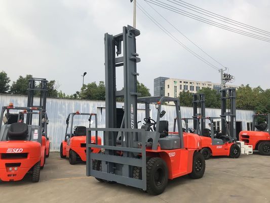 Ύψος 6000mm ανύψωσης ιστών μηχανών Isuzu Forklift diesel φορτηγό